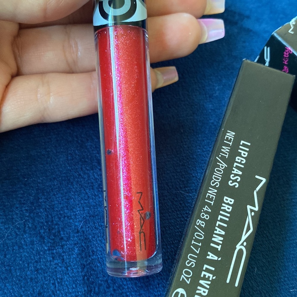 BRAND NEW M·A·C * Right Image * Hello Kitty Lipglass Lipgloss